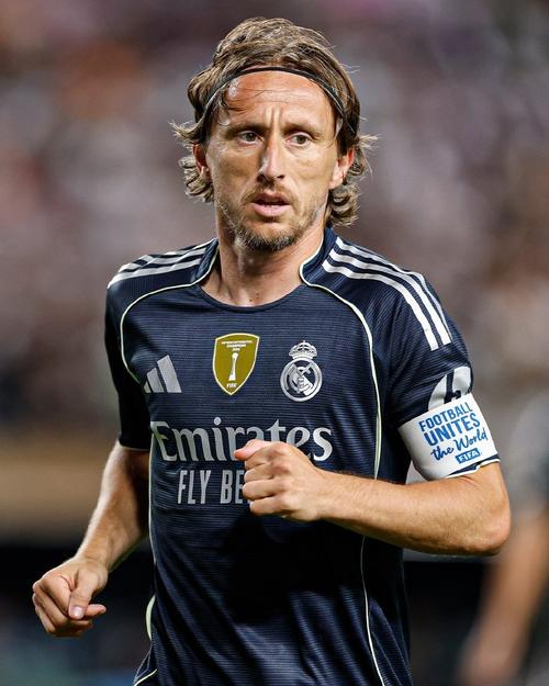 0-1,第80分钟遭绝杀,意甲第1遭意甲第8掀翻,AC米兰无缘意杯八强